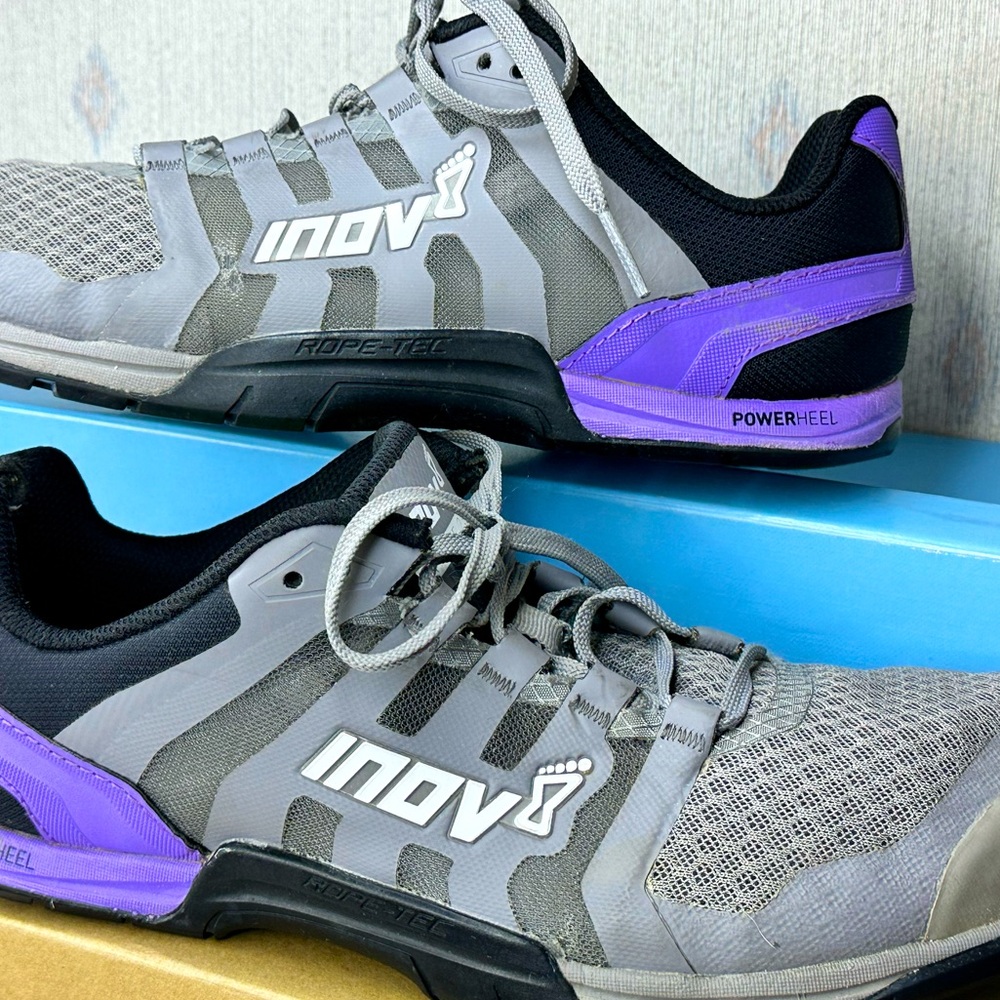 INNVO8- F-Lite Cross-Training Athletic Shoes in Gray